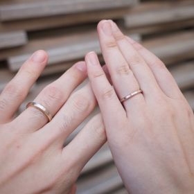 【俄(にわか)の口コミ】 指輪のデザインが、かっこよかったところ。お互い一致でこのデザインが気…