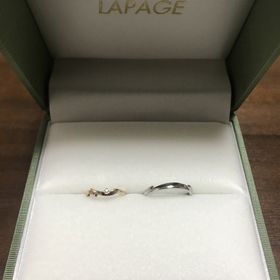 【LAPAGE(ラパージュ)の口コミ】 好きな花がモチーフの指輪だったので、気に入りました。他にはないデザイ…