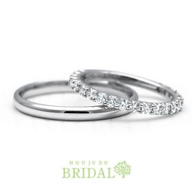 【宝寿堂】馴染み良い丸フォルム＆繊細ハーフエタニティ《KM25/HD2155b》