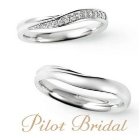 高純度プラチナ999を使用した美しいライン【パイロットブライダル】