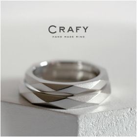 【ふたりで手作り】多面体デザインも手作りで叶う！