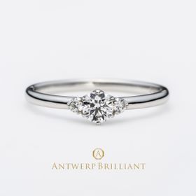 ”Asterism” Three Stone Diamond Ring ”アステリズム” スリー ストーン ダイヤモンドリング