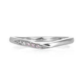 【DIAMOND DOT LAB(ダイアモンド ドット ラボ)】TOM-332　TOM-333　マリッジリング/  ピンクダイヤモンドをさり気なくあしらい、優しくほほ笑んでいるかのようなリングです。