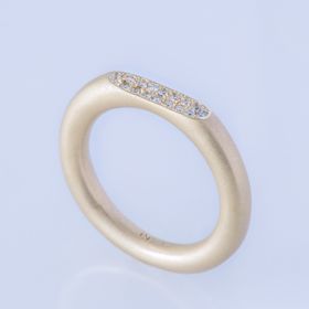 【ENEY(エネイ)】SURFACE K10YG MELEE DIAMOND MATTE RING