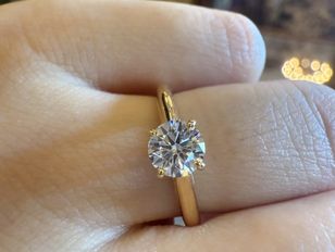 Pink Dolphin Diamond(ピンクドルフィンダイヤモンド)の結婚指輪・婚約