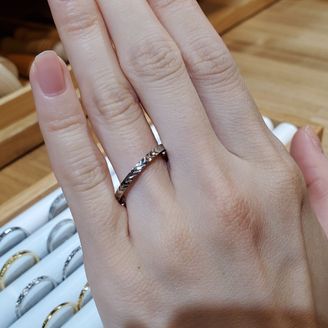 【HATAE(ハタエ)】の口コミ 手作りがよかったためシンプルなゴールドの指輪にしました。
デザインを入...