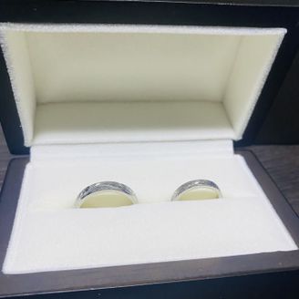 【IMMORTAL MAULOA COLLECTION(イモータル マウロア コレクション)】の口コミ ハワイアンジュエリーで１つ１つ手彫りで細かいデザインに惹かれました。
...