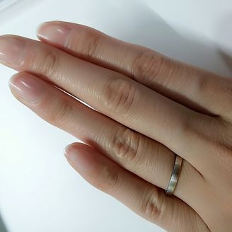 【Pfutze(プフッツェ)】の口コミ 結婚指輪は日常的に長くつけるものなので、かなり悩みました。当初は「杢目...