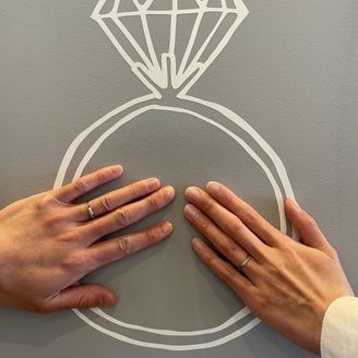 【CHER LUV(シェールラブ)】の口コミ まずふたりが求める要素を考え、今回購入した指輪は素材や色、デザインなど...