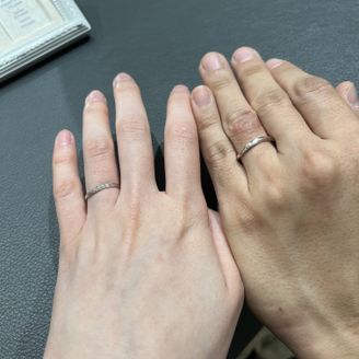 【雅楽(うた)】の口コミ シンプルなデザインで、でも少しキラッとするような指輪がないかな～と探し...