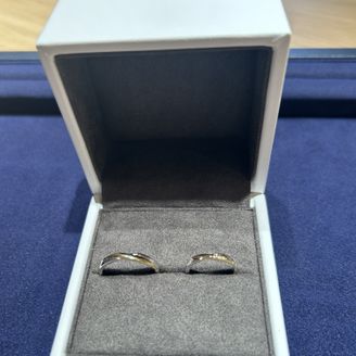 【Flavor(フレーバー)】の口コミ 指輪のデザインと価格が魅力的でした。元々、珍しいデザインを探していたの...