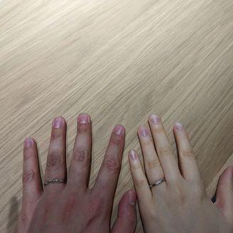 【ECRIN(エクラン)】の口コミ デザイン、指に合うかどうか。色合い、ミル打ち、材料の種類、色、付けられ...