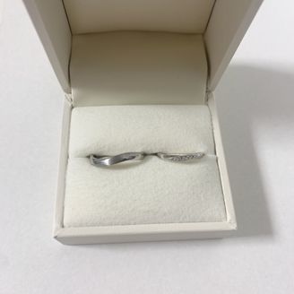 【et.lu(エトル)】の口コミ デザインもブランドも決まっていませんでしたが、実際にたくさんの指輪を付...