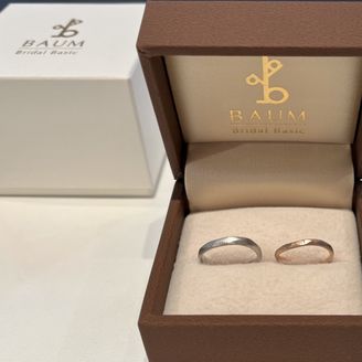 【BAUM(バーム)】の口コミ シンプルなデザインの指輪を探していました。スターダスト加工という他では...