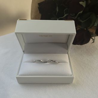 【Mariage ent(マリアージュエント)】の口コミ デザイン重視で選びました。ビジュピコさんは取り扱いブランドが多く、たく...