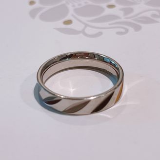 【Ptau(ピトー)】の口コミ シンプル過ぎるのも、ゴージャス過ぎるのも嫌だなと思っていたところ、今回...