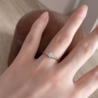 【COLANY(コラニー)】の口コミ 接客技術と、細かいリングのサイズ設計、ダイヤモンドのカットの仕方がトリ...