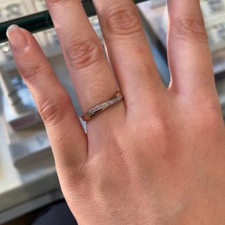 【Ginza Rim(銀座リム)】の口コミ 銀座リムさんはコンビネーションタイプの指輪を多く取り揃えており、こちら...