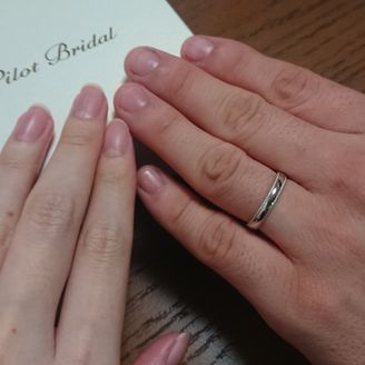 【PILOT BRIDAL(パイロットブライダル)】の口コミ ハーフエタニティを探していて、こちらの指輪を一目見たとき他とは違うデザ...
