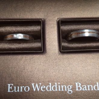 【eduard G. fidel(イージーエフ)】の口コミ ・シンプルでありながら個性もあるデザインである
妻側（私）はダイヤモン...