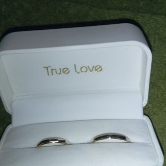 【True Love(トゥルーラブ)】の口コミ できるだけ安くていい結婚指輪を探していました。でも、プラチナの指輪はど...
