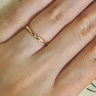 【HOSHI no SUNA 星の砂(ほしのすな)】の口コミ 結婚指輪は毎日付けるものなので、特に着け心地を重視して探していました。...