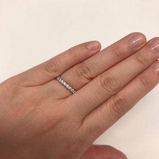 【RUGIADA(ルジアダ)】の口コミ シンプルなプラチナリングとハーフエタニタィを重ねづけするのが夢だったの...