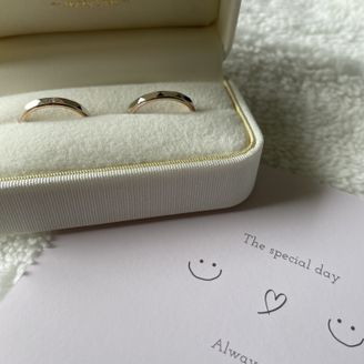 【Honey Bride(ハニーブライド)】の口コミ Instagramで拝見してて、シンプルかつツートンカラーというデザイ...