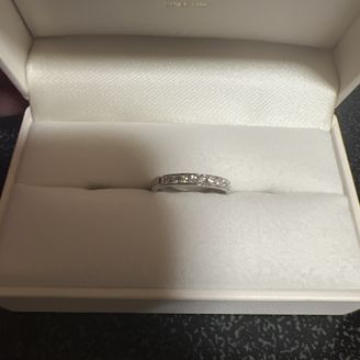 【GraceKama(グレースカーマ)】の口コミ ダイヤの形、数、太さ、全てが完璧なデザインに出会えて本当に良かったです...