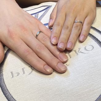 【BOASORTE(ボアソルテ)】の口コミ 個人的にシンプルなデザインが好きで、派手な系統よりかはシンプルなものに...