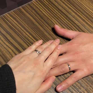 【JEWELRY  KAMATA(ジュエリーかまた)】の口コミ 婚約指輪がS字だったので、それに合うように結婚指輪もS字にしました。
...