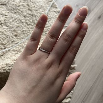 【HOSHI no SUNA 星の砂(ほしのすな)】の口コミ 婚約指輪で星の砂をいただき、特にブランドを統一しようとはしていませんで...