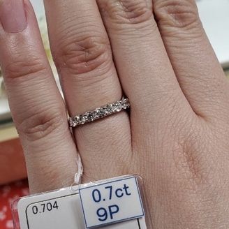 【LEHAIM(レハイム)】の口コミ ひねりのない、王道のデザインが好きな方にはお得だし、ダイヤも綺麗でおす...