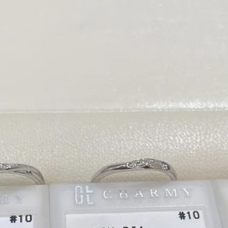 【CHARMY(チャーミー)】の口コミ ハートシェイプの婚約指輪と重ね付けできるデザインのものを探していました...