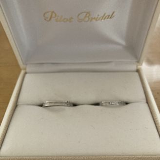 【PILOT BRIDAL(パイロットブライダル)】の口コミ 指輪のデザインはシンプルよりも珍しいデザインを探していたので、この指輪...