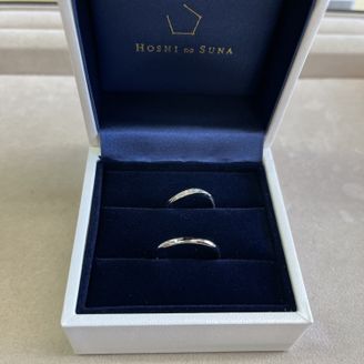 【HOSHI no SUNA 星の砂(ほしのすな)】の口コミ デザインと着け心地がとても2人にピッタリとマッチしていて決めました。
...