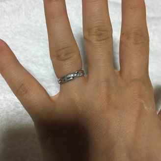 【レイジースーザン(LAZY SUSAN)】の口コミ どんな指輪がいいかはざっとしか決めておらず、インターネットで調べて人気...