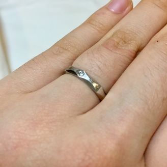 【PROPONERE(プロポネール)】の口コミ 私は他に気に入ったものがありましたが、夫が職業柄、派手なデザインのもの...