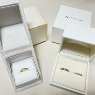 【VIVAGE(ヴィヴァージュ)】の口コミ 3社まわりましたがビジュピコはたくさんの種類の指輪が置いており、ぜんぶ...