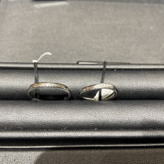 【ラザール ダイヤモンド【取扱店販売】】の口コミ 真っ直ぐのデザインではなく、少し指輪にひねりが入ったようなデザインが特...