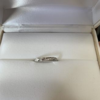 【PILOT BRIDAL(パイロットブライダル)】の口コミ 悩みまくっていたので、
店員さんに自分に似合う物をお願いします。と、
...