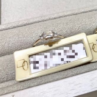 【ORECCHIO(オレッキオ)】の口コミ エメラルドカットのダイヤモンドに惹かれて試着しました。透明感のあるダイ...