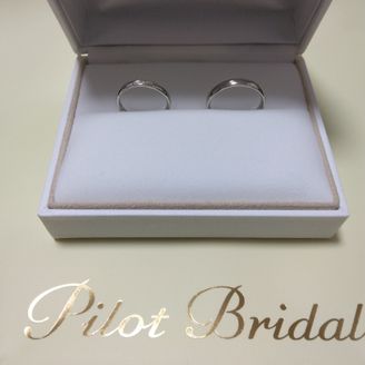 【PILOT BRIDAL(パイロットブライダル)】の口コミ ■パイロットが作ったブライダルリングで強度に定評がある点。
■デザイン...