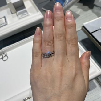 【HASUNA(ハスナ)】の口コミ ひとつひとつ洗練されたデザインの指輪が揃っていて、とてもかわいかったで...