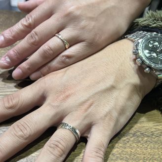 【SUNDANCE BRIDAL】の口コミ 二人でデザインを考えた（二つの線がクロス）上で、細さや石の入れ方・素材...