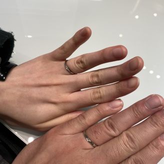 【Sainte Pure(セントピュール)】の口コミ 普通のいわゆる一般的な丸型ではなく、螺旋状に形がなっている指輪を選ばせ...