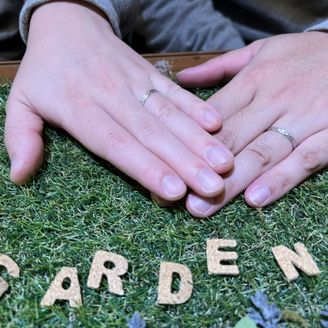 【Pulito(プリート)】の口コミ 指輪のデザインは波型の紋様です。シルバー製でマットな質感で、指紋が目立...