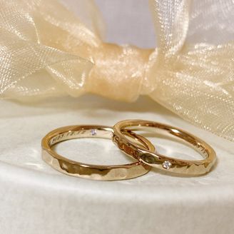 【birds(バーズ)】の口コミ 指輪のおすすめポイントはデザインです。表面の凹凸は風をイメージされてい...