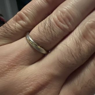 【Stel Giurare(ステルジュラーレ)】の口コミ ふらーっと指輪を探しに成田に行きました！前から気になっていたお店だった...