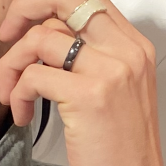 【Aroode(アローデ)】の口コミ ブラックカラーを結婚指輪にしたくて探していました。
インスタグラムから...